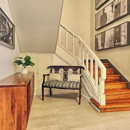 Appartamento Sao Pedro 30 Guests Lisbona