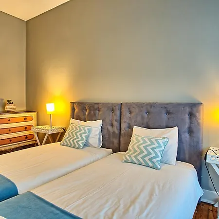 Apartment Sao Pedro 30 Guests Lisbon