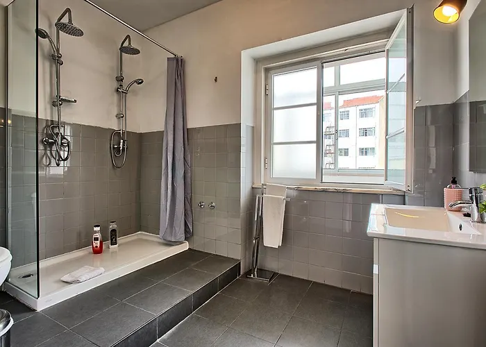 Sao Pedro 30 Guests *